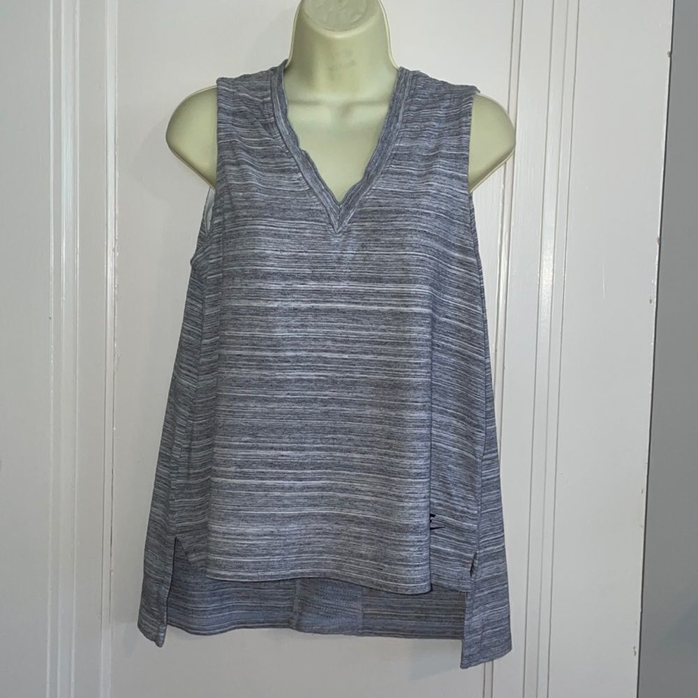 Nike gray & white tank top